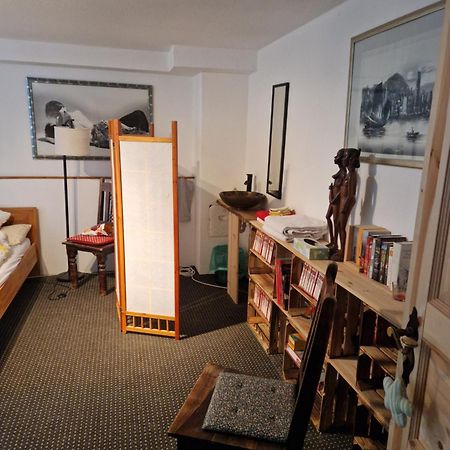 Grosses Gemuetliches Zimmer Mit Eigener Dusche Und Sauna Auf Wunsch Rheinstetten Bagian luar foto